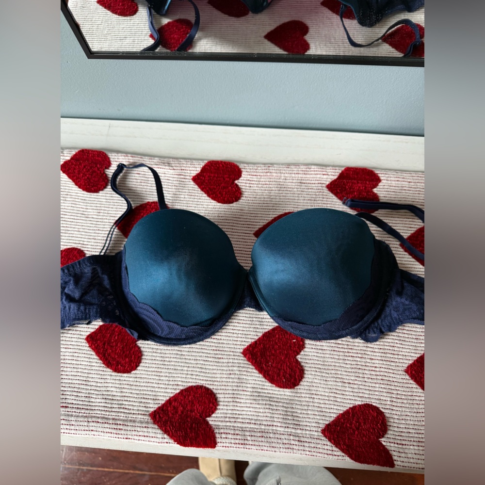 PINK Victoria's Secret Deep Blue Bra